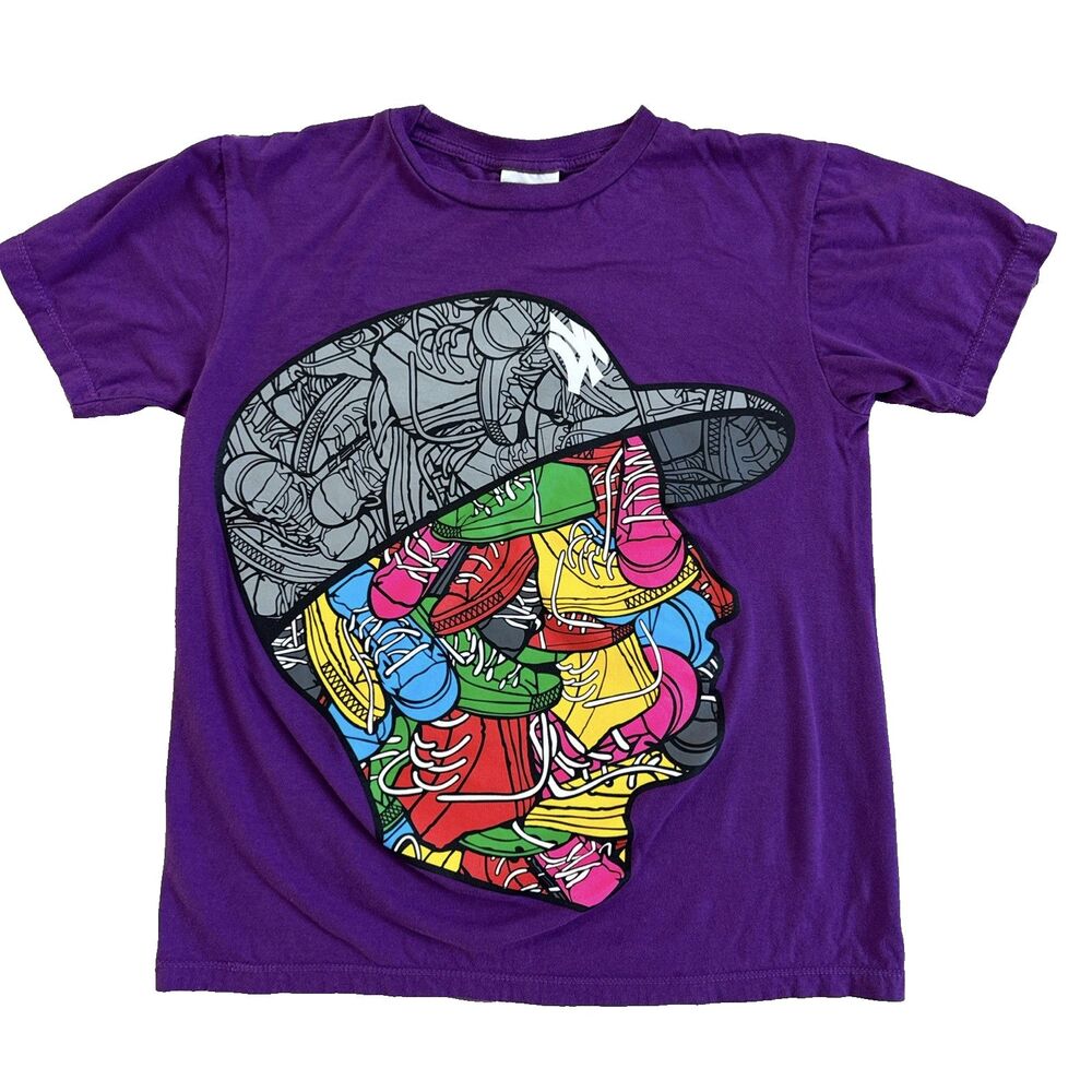 Thanabat Men's Crewneck Short Sleeves Purple Sneaker Head Graphic‎ T-Shirt, M
